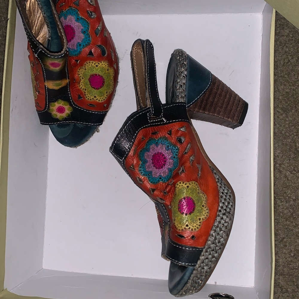 L’artiste heels